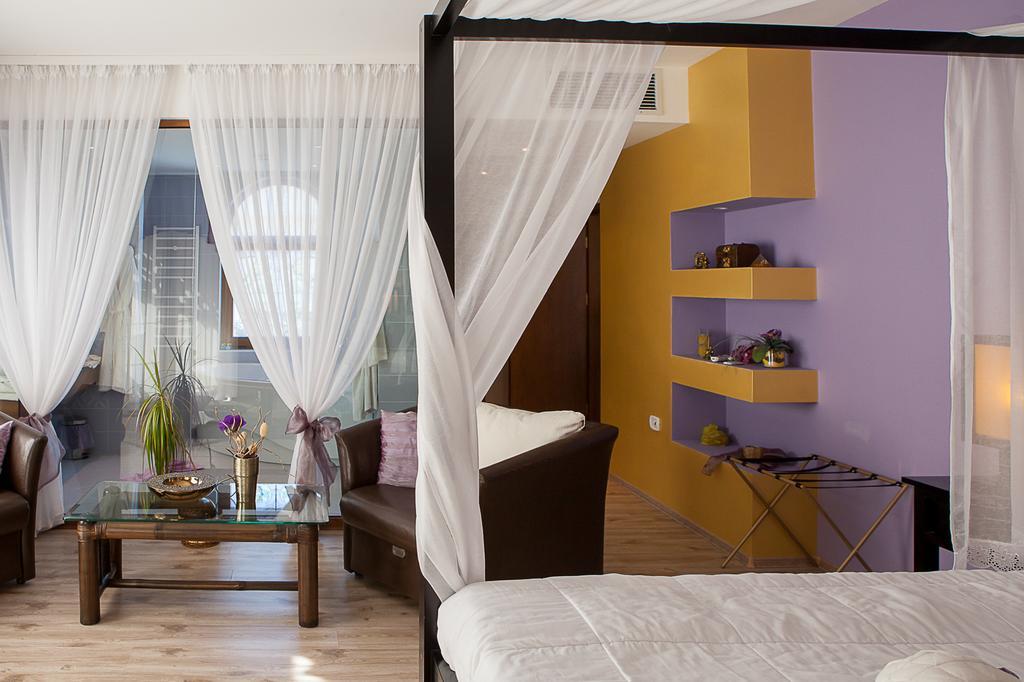 Familly Art Hotel Nirvana Sjumen Rom bilde