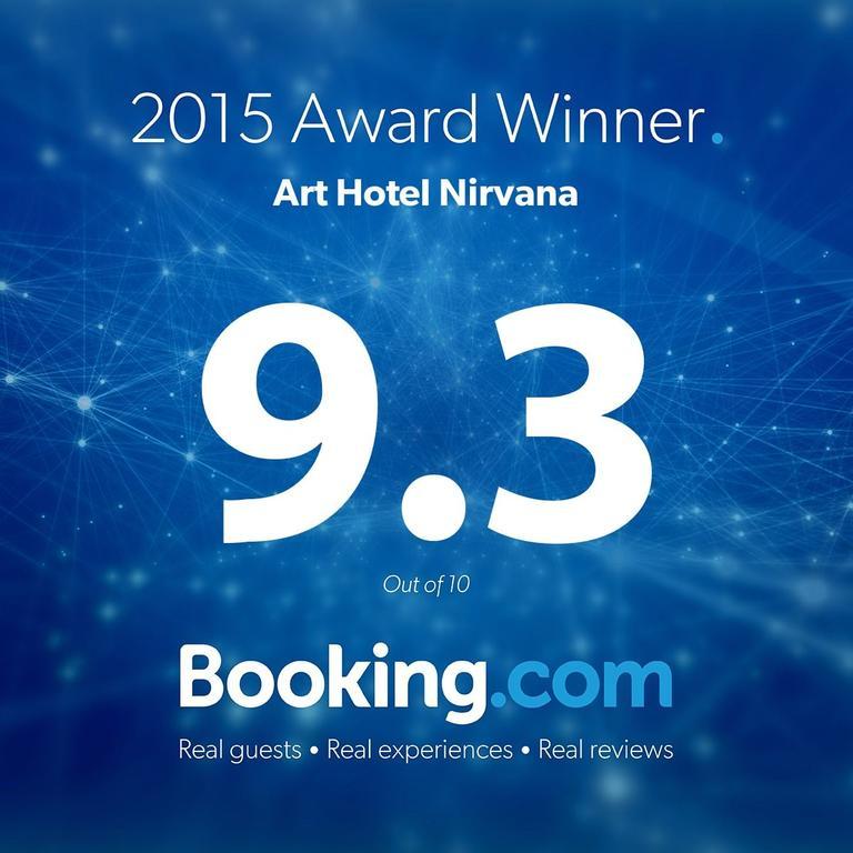 Familly Art Hotel Nirvana Sjumen Eksteriør bilde
